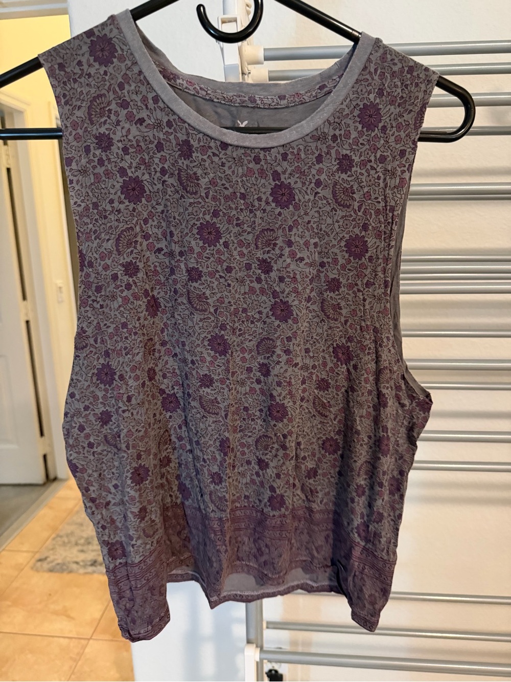 American Eagle Outfitters Purple Floral Sleeveless Tank